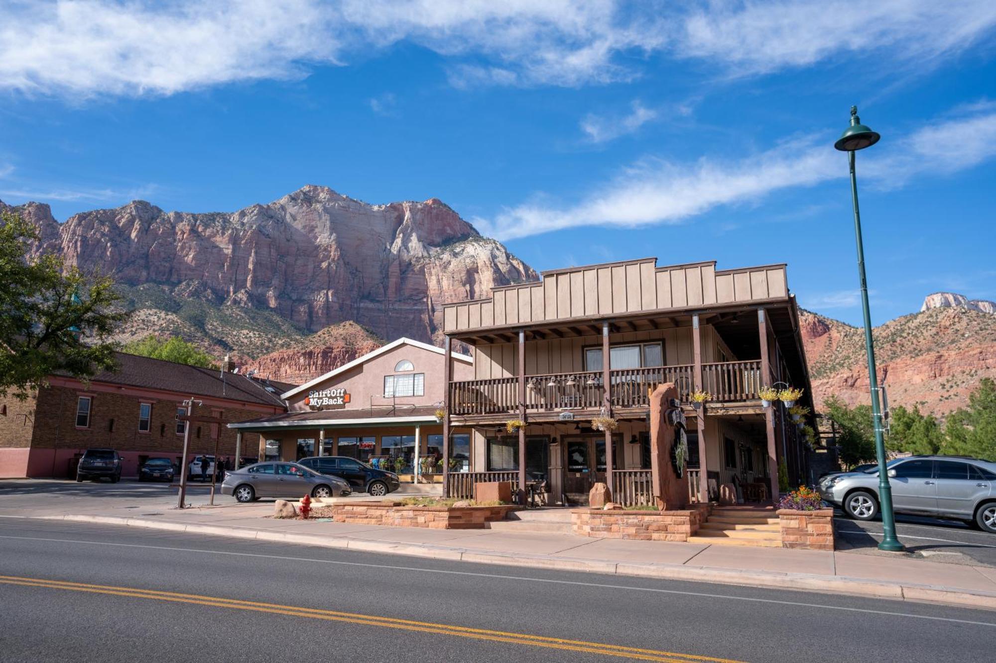 Pioneer Lodge Zion National Park-Спрингдейл Екстериор снимка