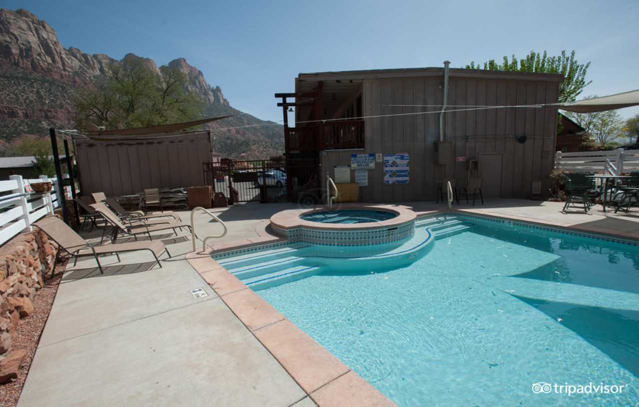 Pioneer Lodge Zion National Park-Спрингдейл Екстериор снимка